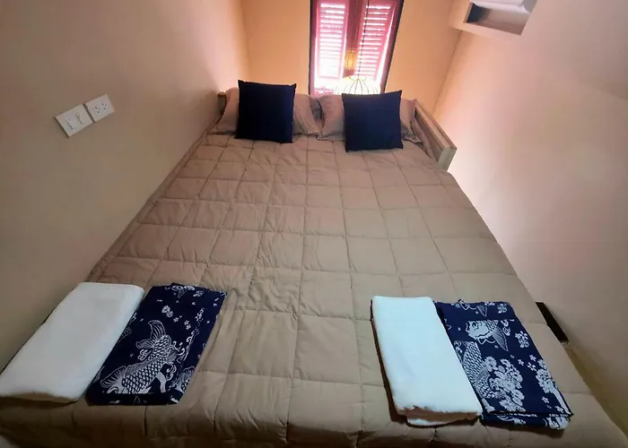 Blu Cabin Ari Stylish Gay Poshtel Bangkok, Thailand