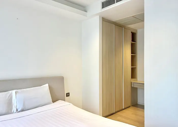Sukhumvit 11#Luxury#Pool#Gym#Bts Nana&Mrt Sukhumvit#1Br#Max2Ppl Apartment Bangkok, Thailand