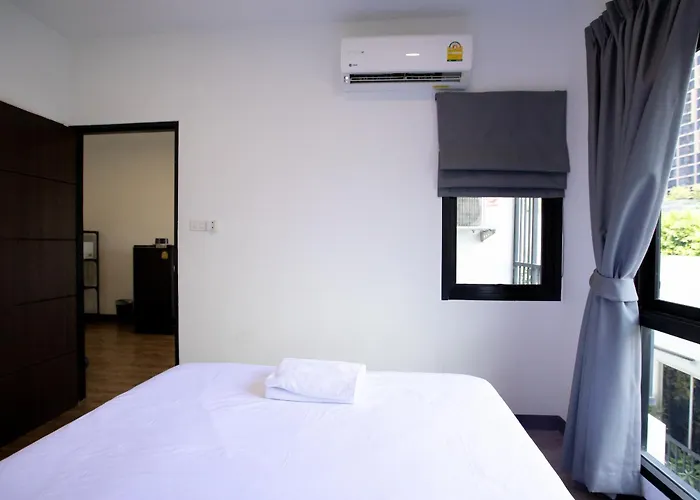 Room 36 Service Apartment
