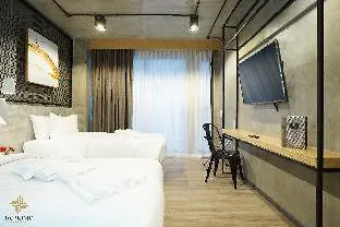 De Prime Rangnam Hotel