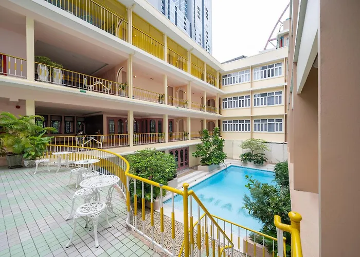Miami Hotel Bangkok - SHA Plus